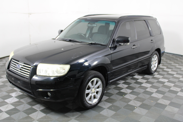 CALVIN KLEIN Men's Slim Straight Jean, Size 33x32, 70% Cotton, Luster (420)