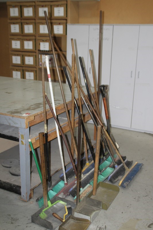 Aboriginal Flag, 1/10th Oz (ApproX) 999 Solid Silver Bullion Coin, C.O.A