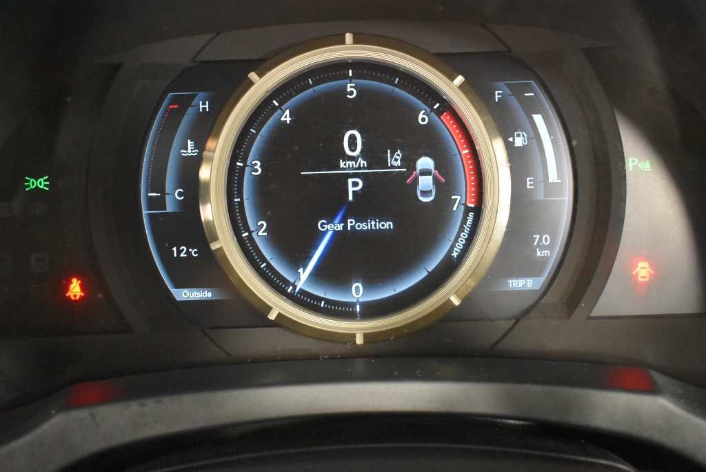 DeWALT 18V XR Brushless 165mm Circular Saw - Skin Only. NB: Minor use.