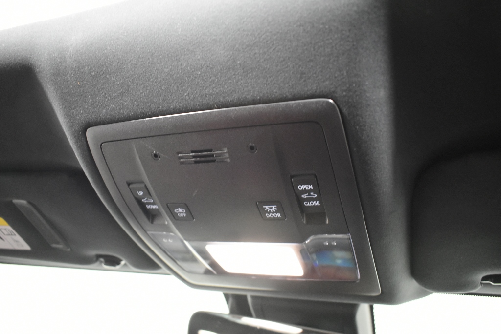 VOREL 395mm Pipe Wrench with PVC Holder.