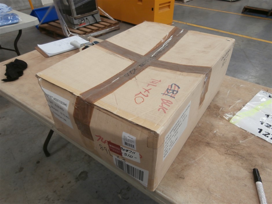 2 x SENSH 500g Claw Hammer With Fiberglass Handle.