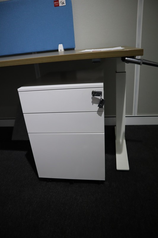 DeWALT 18V XR Li-ion Cordless Brushless Planer, Skin Only. NB: Has been use