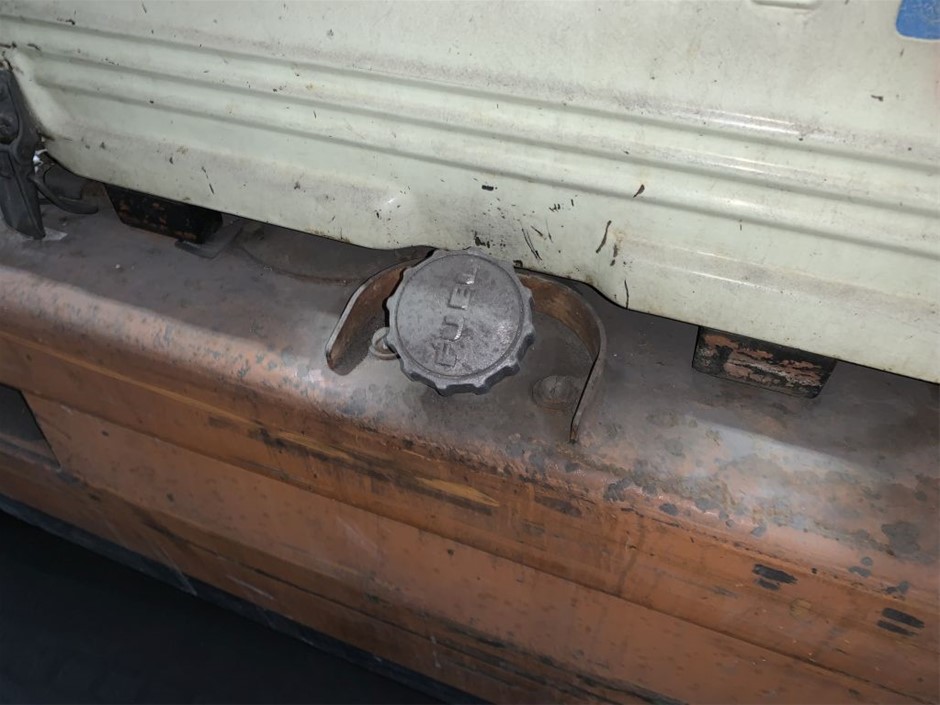 DeWALT Green Beam Cross Line Laser Level. NB: Minor use.