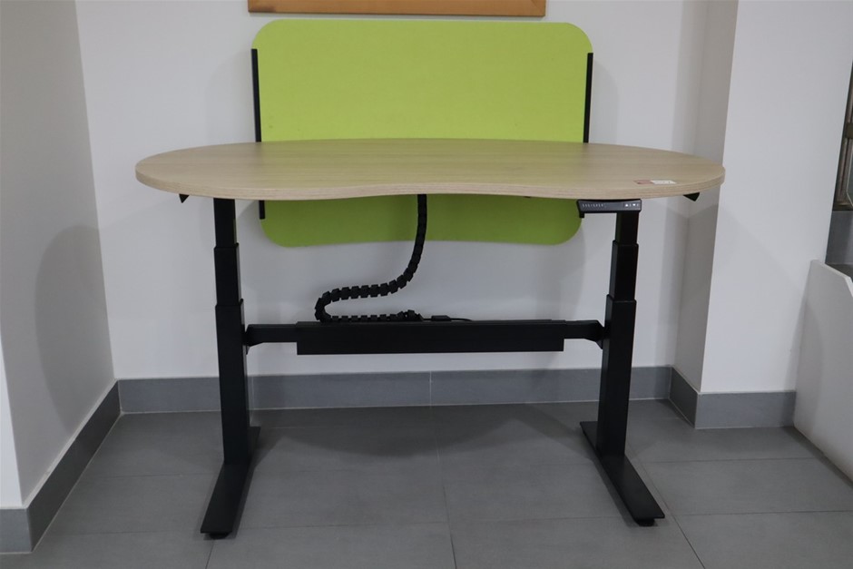 By The Vineyard Mixed Pack Pinot Grigio & Chardonnay (12x 750mL). SEA.