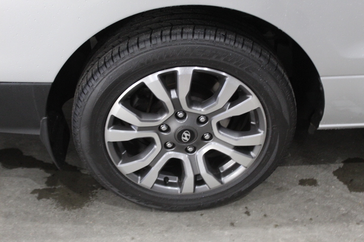 De Bortoli `Sacred Hill` Sparkling Brut NV (6x 750mL), Riverina, NSW.