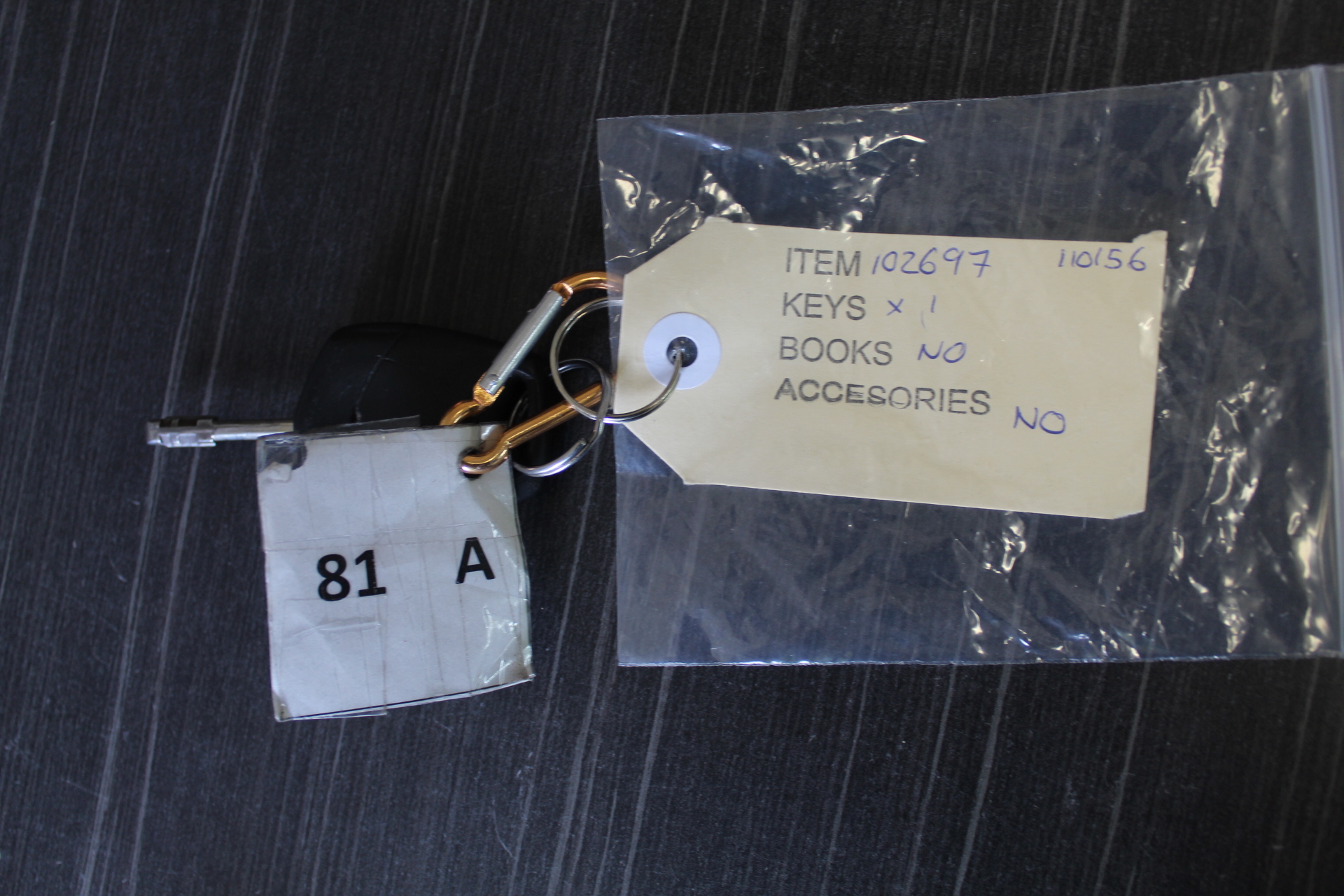 AA  Aust Sapphire Oval