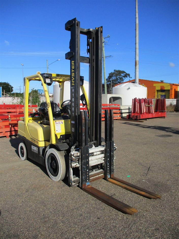 ORAL-B iO3 Series 3 Pack of 2pc Dual Handle Electric Toothbrush.