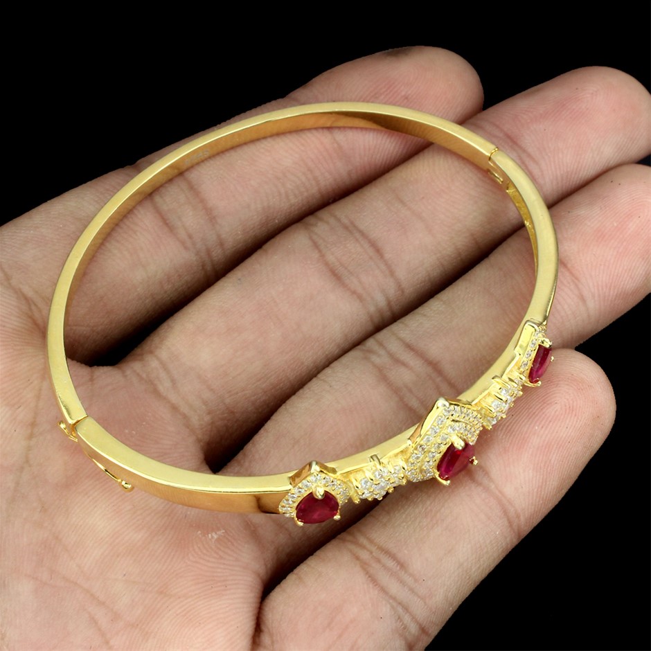 9K YELLOW GOLD 0.12ct F VS LAB DIAMOND PEAR WAVE RING