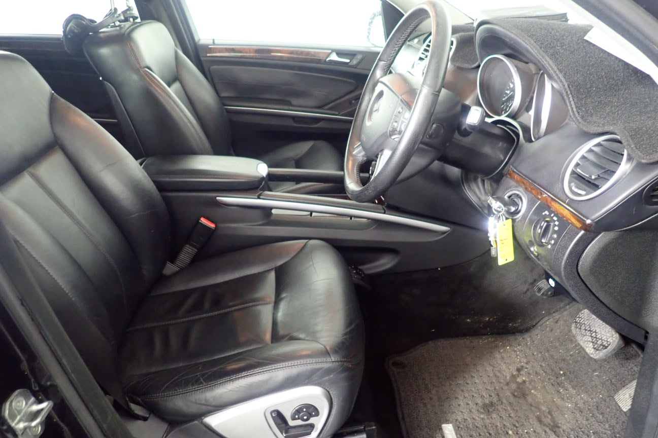 9K YELLOW GOLD 0.75ct F VS LAB DIAMOND CLAW SET BAND