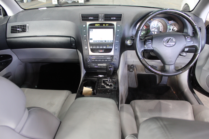 0.25 carat red diamond & 0.14 carat pink diamond