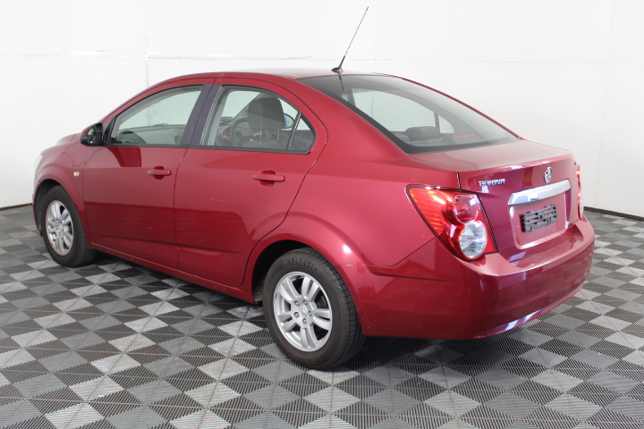 80 x TECH21 EvoClear w/MagSafe for iPhone 14 Plus/15 Plus - Clear. NB: Some