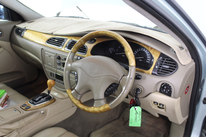 Pierre Delize Rosé Brut NV (6x 750mL), France.