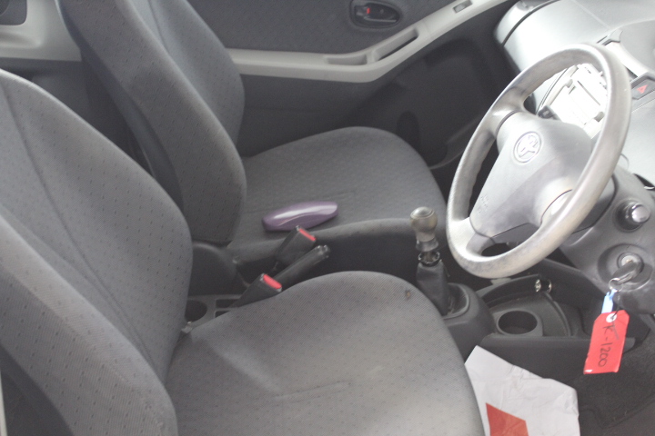 2025 Full Enclosed Electric Ride On Sweeper – Model: 1900K (Unused)