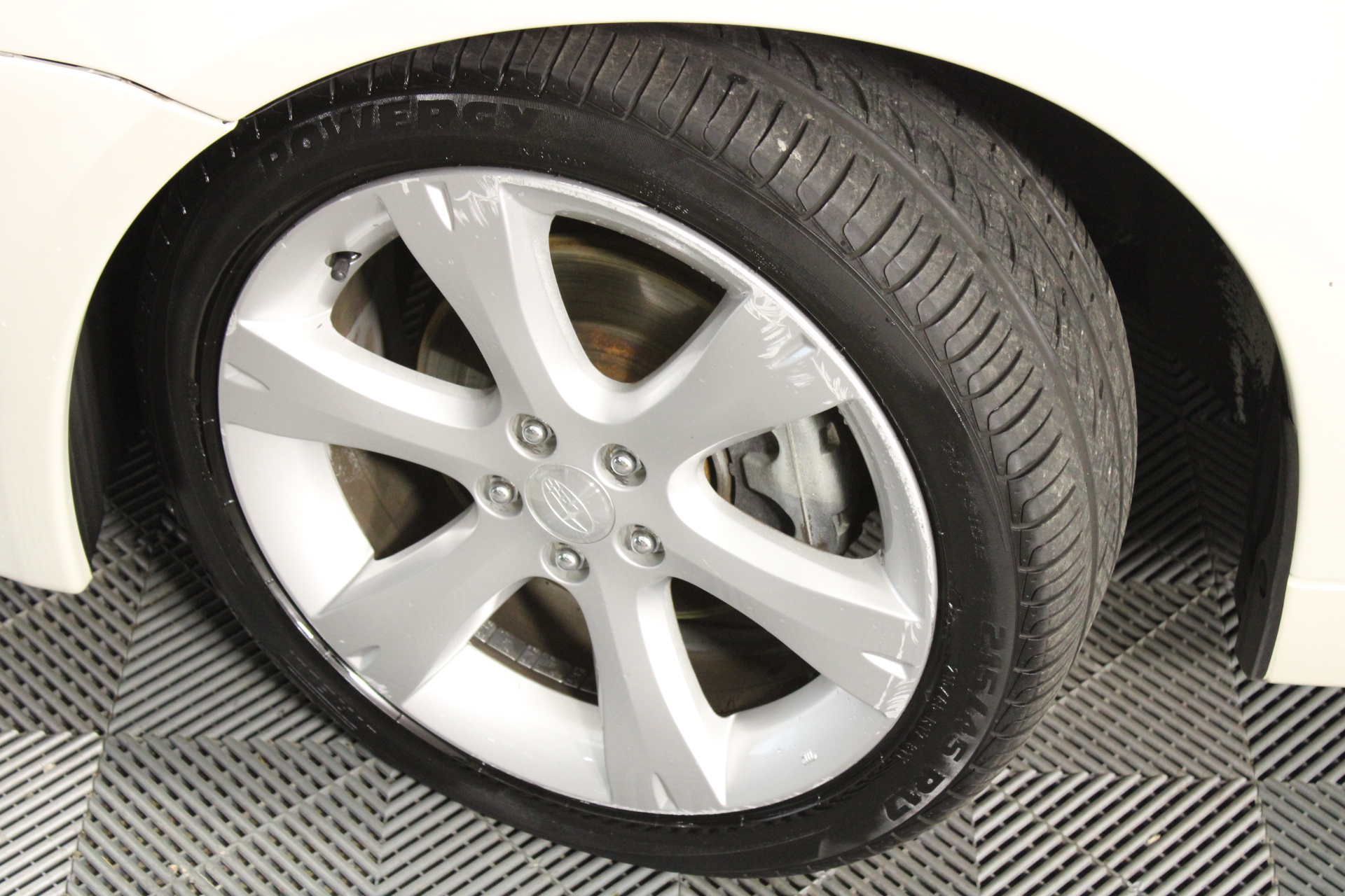 Quantity of 1 17.5-25 Earthmoving Tyre (Unused)