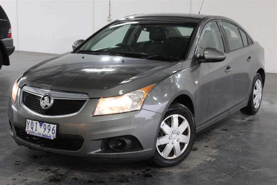 18K White Gold-Filled Link Ring with Simulated Diamonds - Size 8