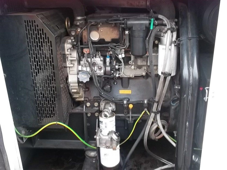 Little Giant Pinot Noir (6x 750mL).