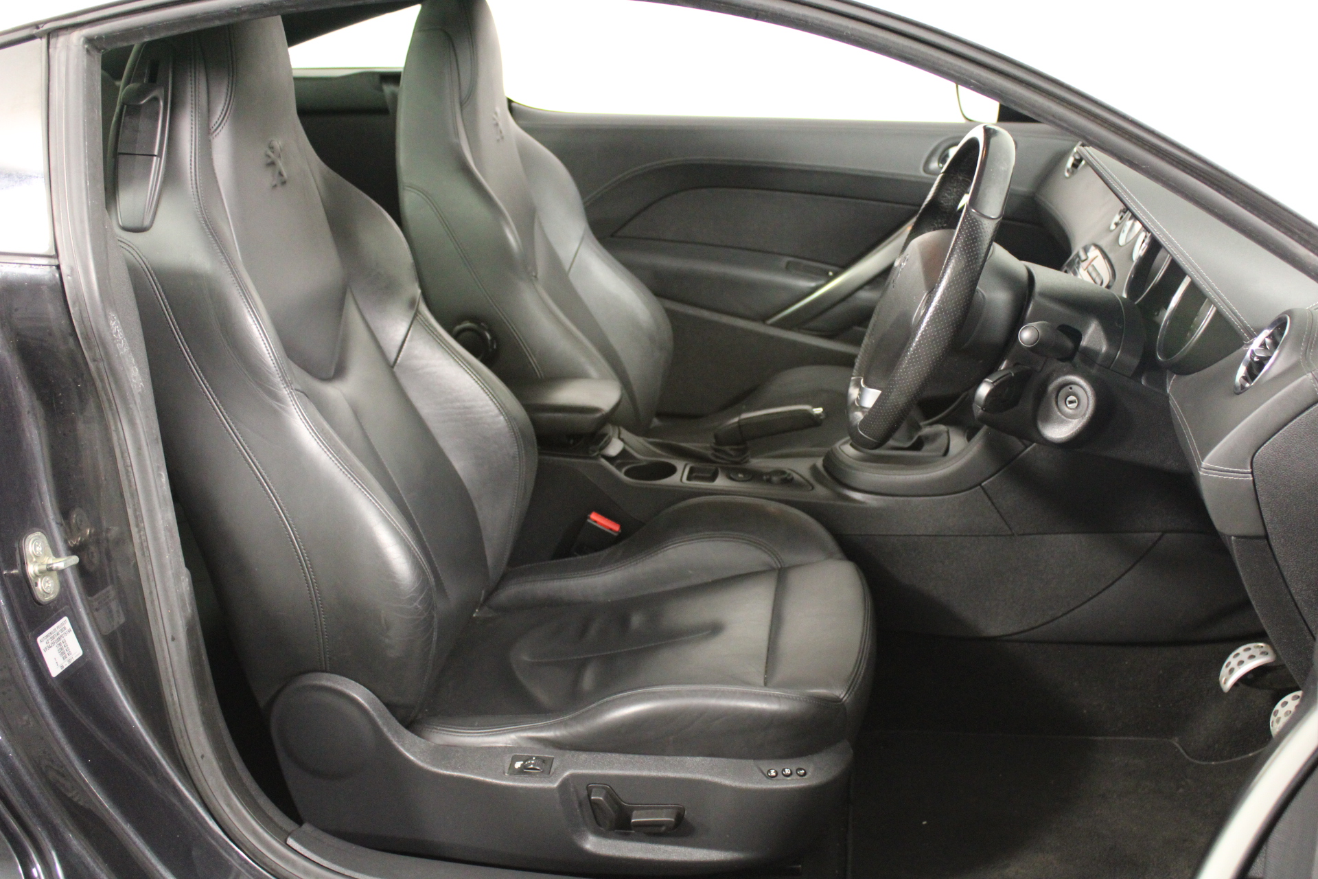 Wolf Blass Red Label Semillon Sauvignon Banc (6x 750mL)