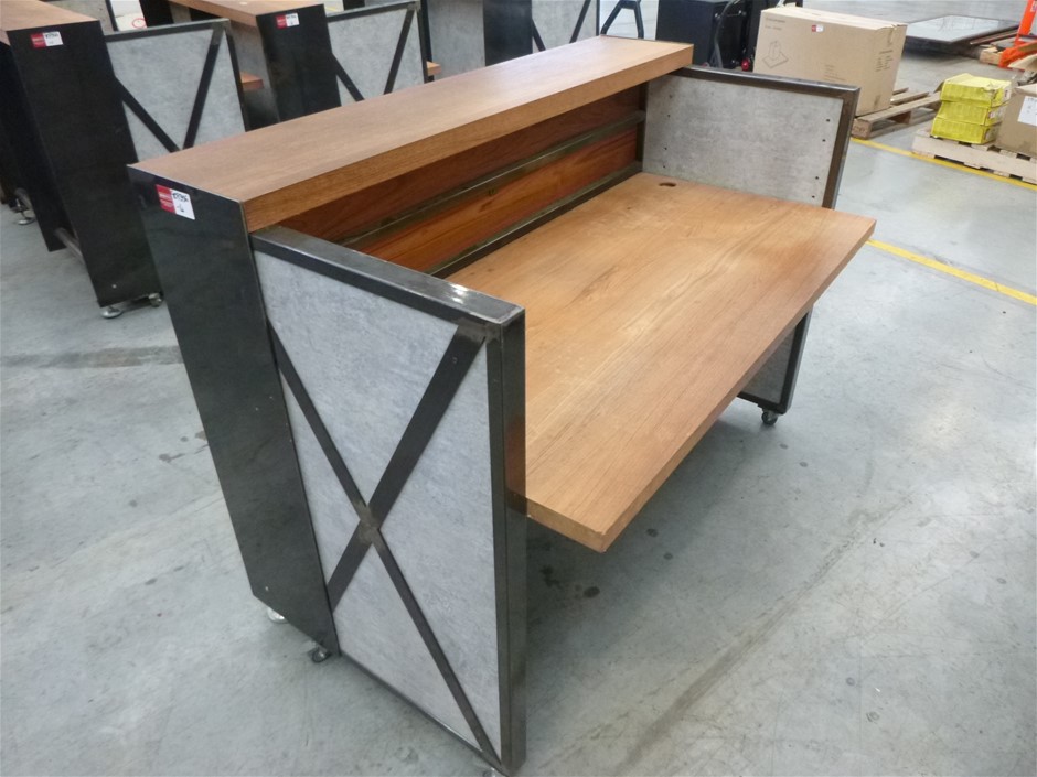 RIP CURL Women's Steph Gilmore Graphic Fleece Crew, Size XS, White (1000).