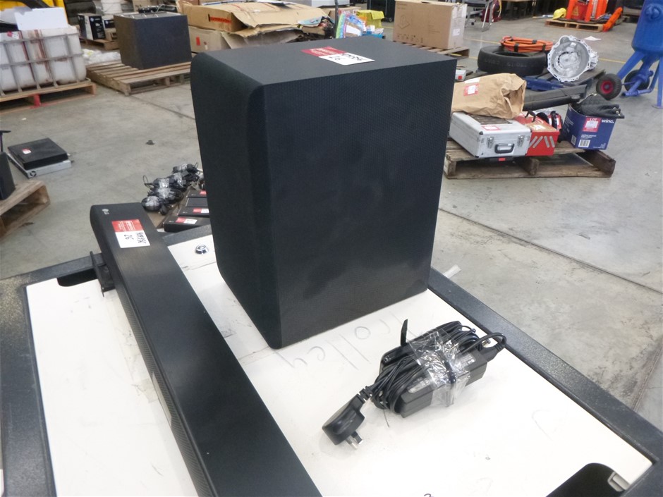 2 x 2XU Women's Sailing Short Sleeve Fibretech Tee, Size 2XL, White/Reflect