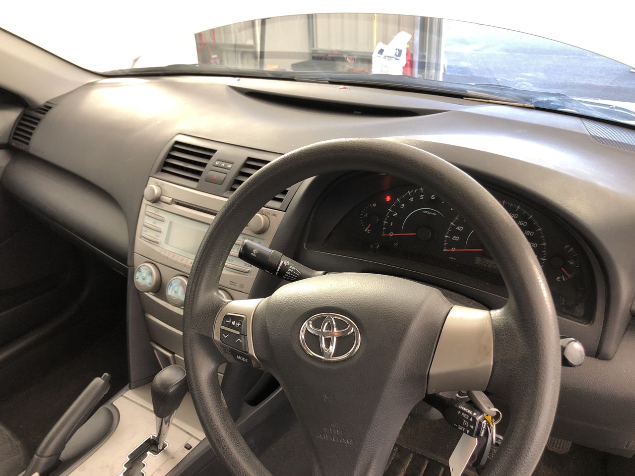 2 Carat round 2 white diamond each CVD Uncertified