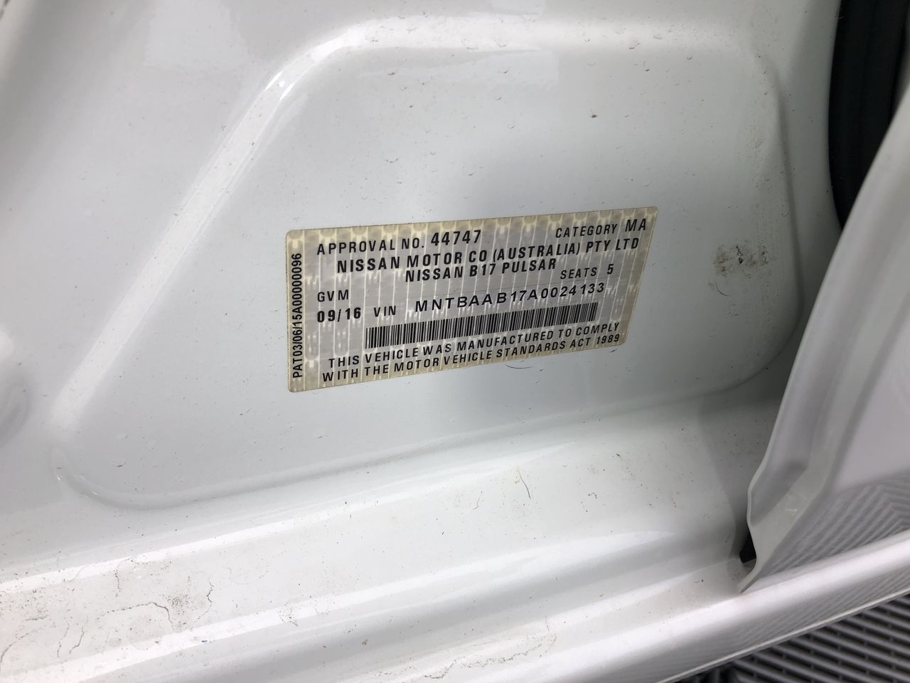 Gucci rectangular sunglasses, model GG1084S