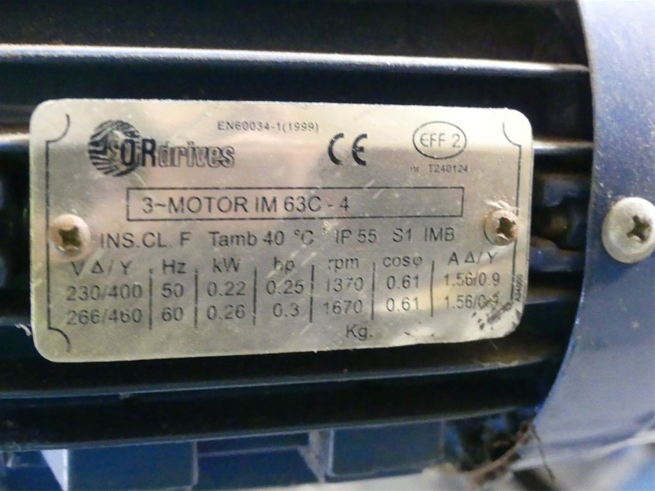 VORNADO Strata Compact Oscillating Tower Fan with Remote Control. NB: Sligh