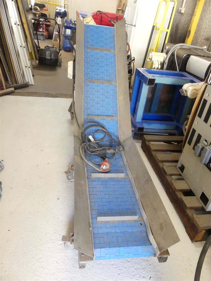 ROBOROCK S8 MaxV Ultra Robot Vacuum And Mop, 10000Pa Suction, Auto Drying.