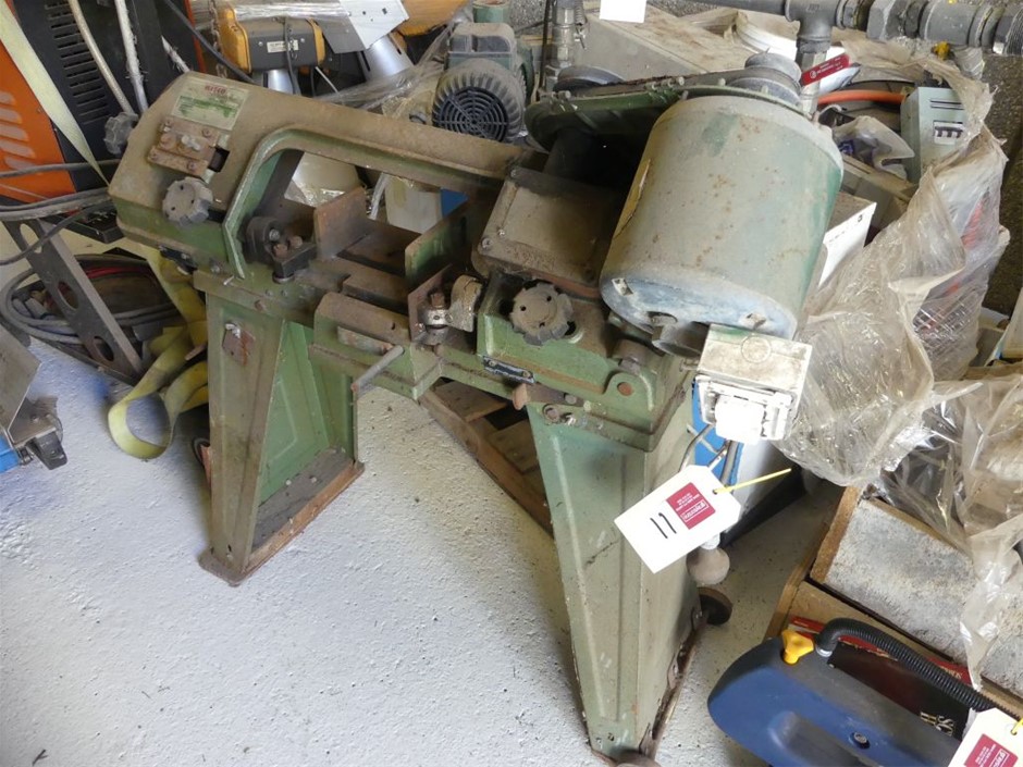 Yamaha P-70 Digital Piano