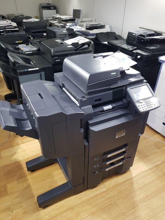Approx 37 Ct of Loose Boulder Opal Chips (Coober Peby) In glass disp/bottle