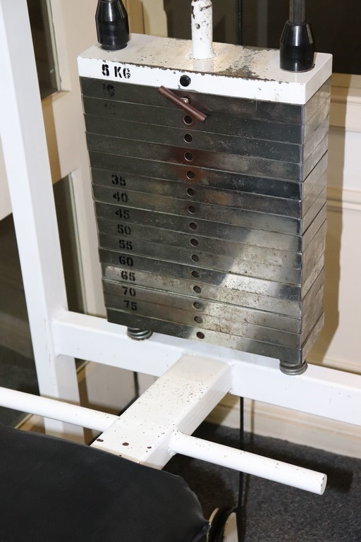 StarTech.com Articulating Monitor Arm – Steel – Single Monitor Stand – Moni