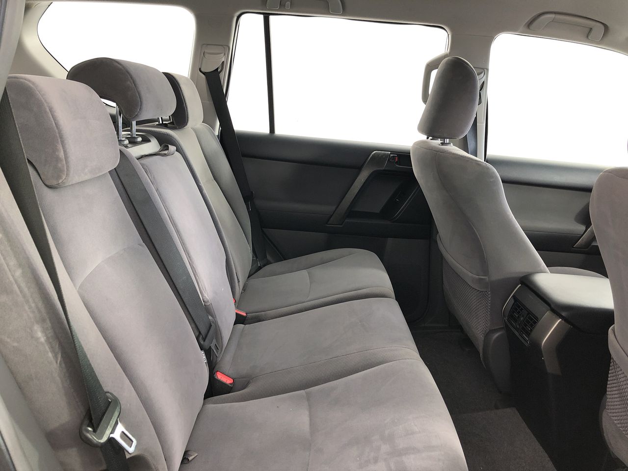 FANTTIK Cordless Handheld Car Vacuum Cleaner. NB: Minor use & 2 x accessori