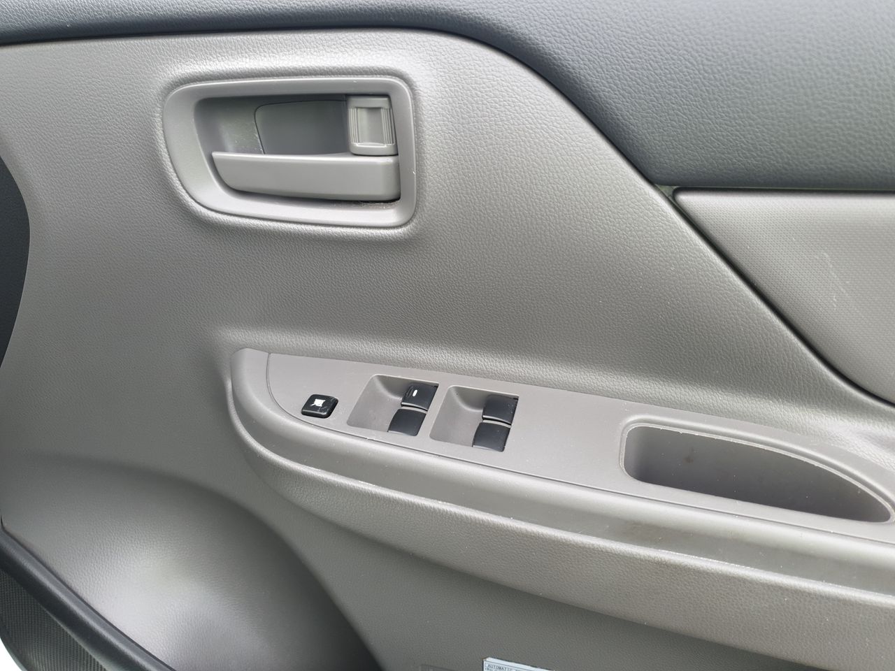 COLGATE Blast Water Flosser. N.B: Damaged packaging.