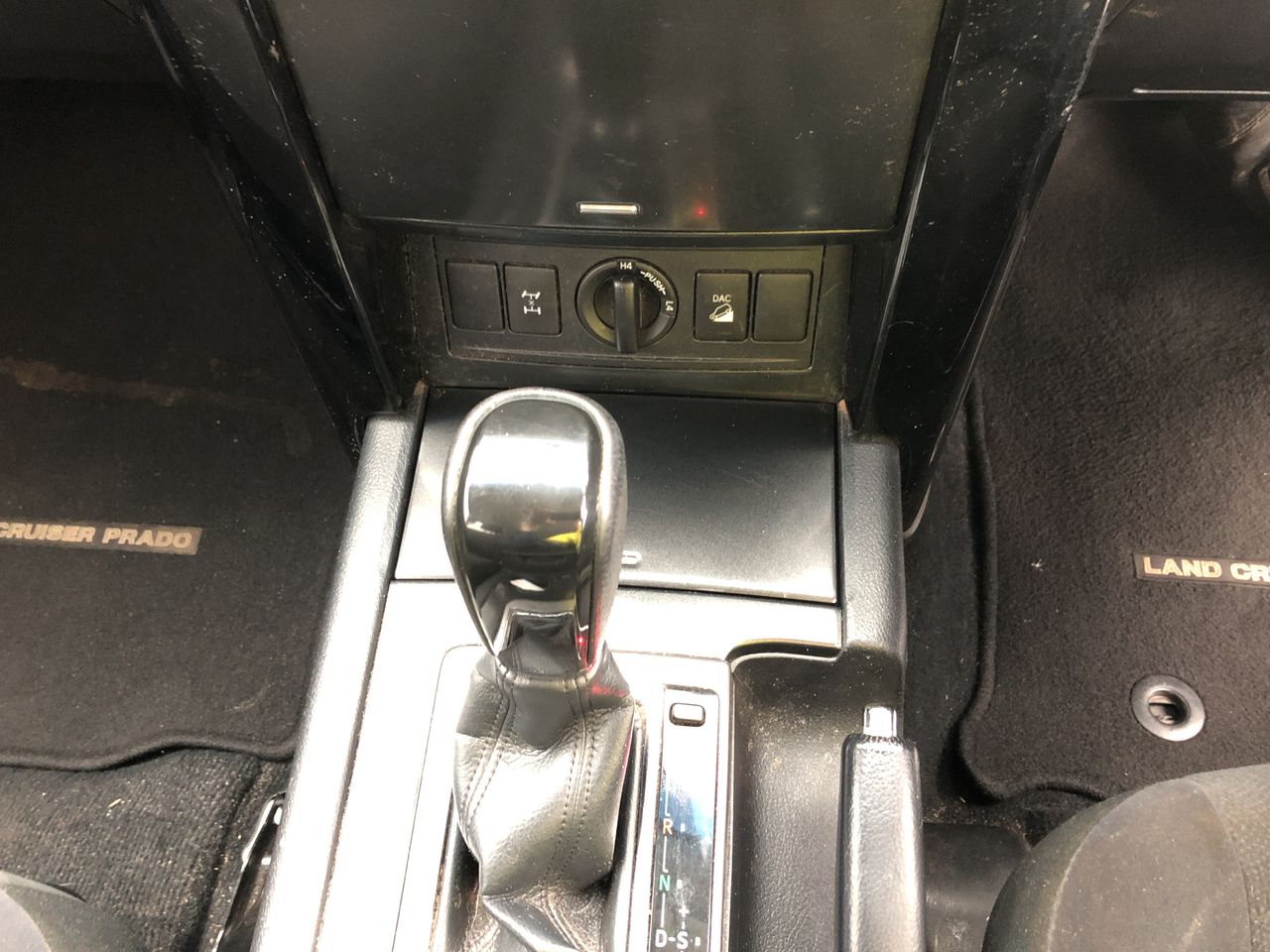 Quantity of 1 20.5-25 Earthmoving Tyre (Unused)