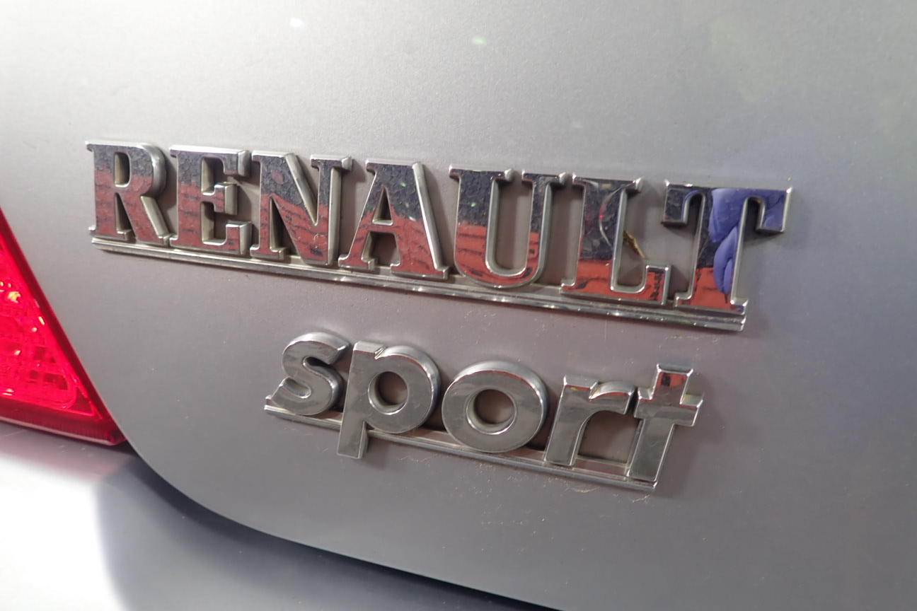 2 x Flat Webb Lifting Slings, WLL 2000kg x 1.5M (with Test Cert).