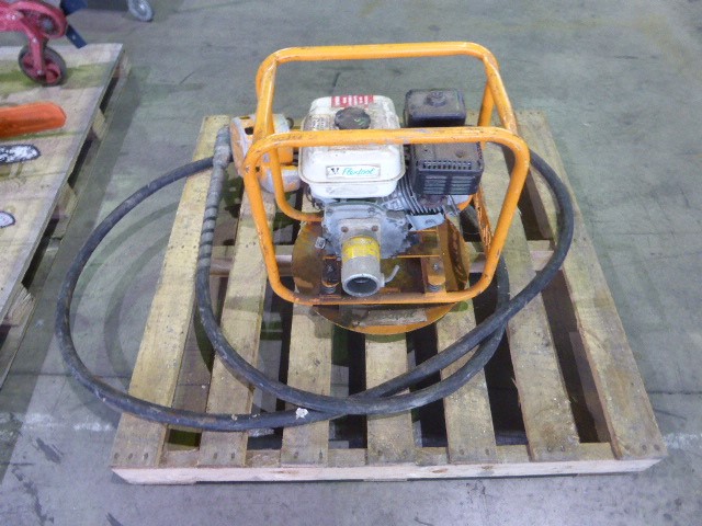 6-7mm White Pearl & Rhinestone Real 18k Gold Plated Bracelet