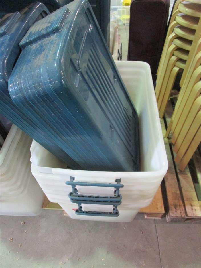 VS SASSOON Ceramic 38mm Curling Iron. NB: Damaged box.