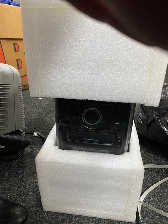 Henri Le Blanc Cuvee Rosé Brut NV (6x 750mL), France.