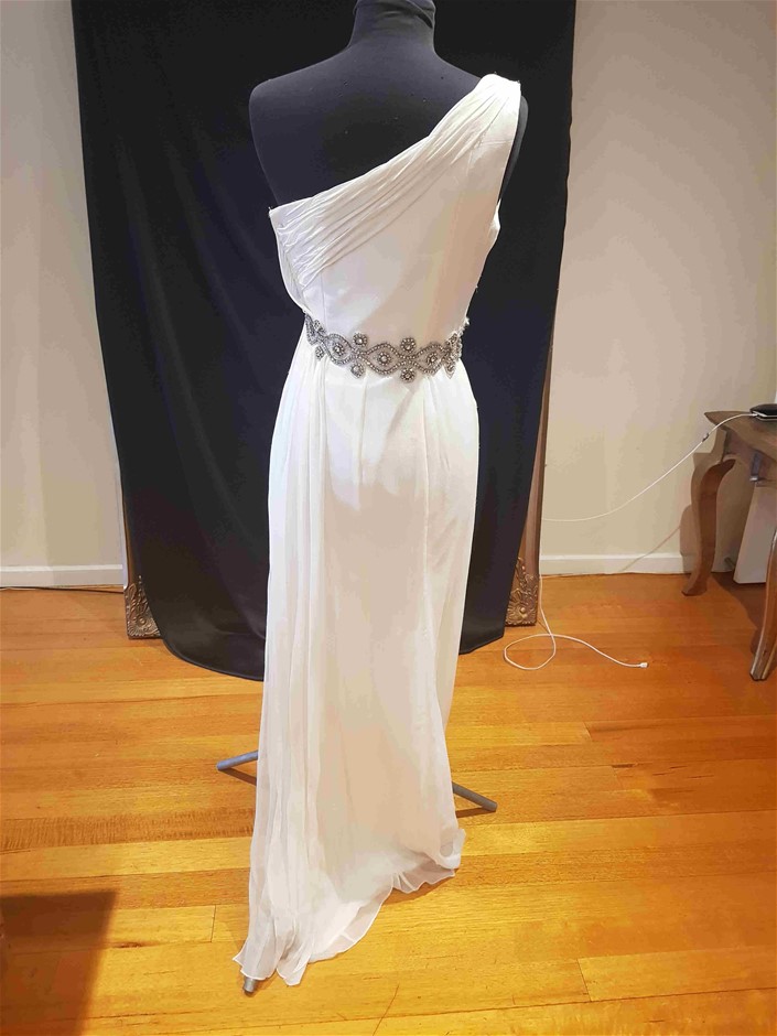 GREG NORMAN Men's Polo, Size M, 100% Polyester, Navy.  Buyers Note - Discou