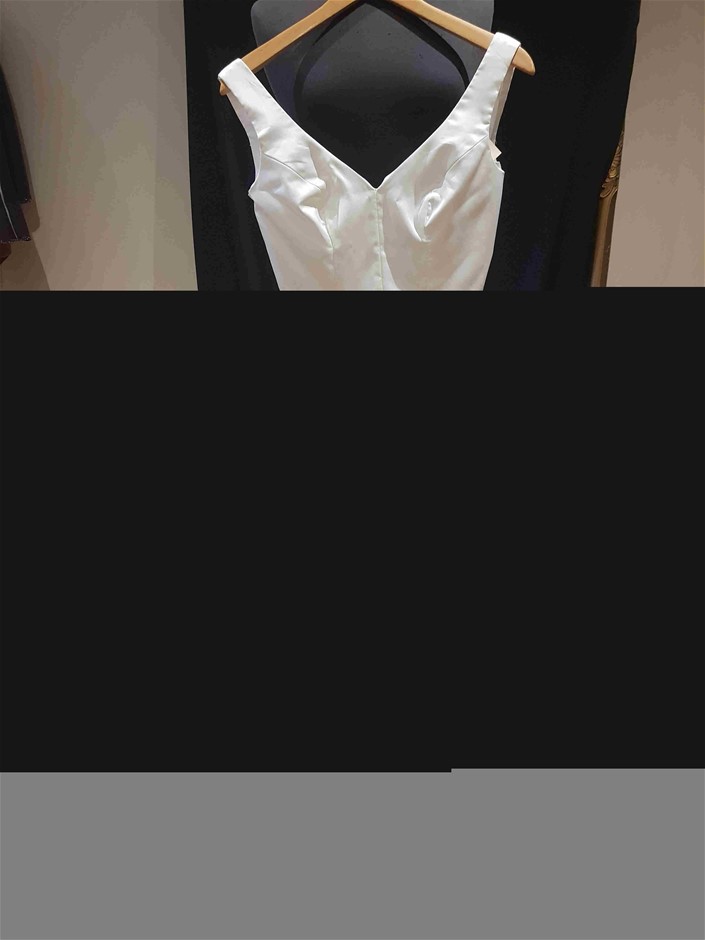 PUMA Girls' ESS+ Fleece Cuff Sweatpants, Size M (12), Warm White/Bronze (65