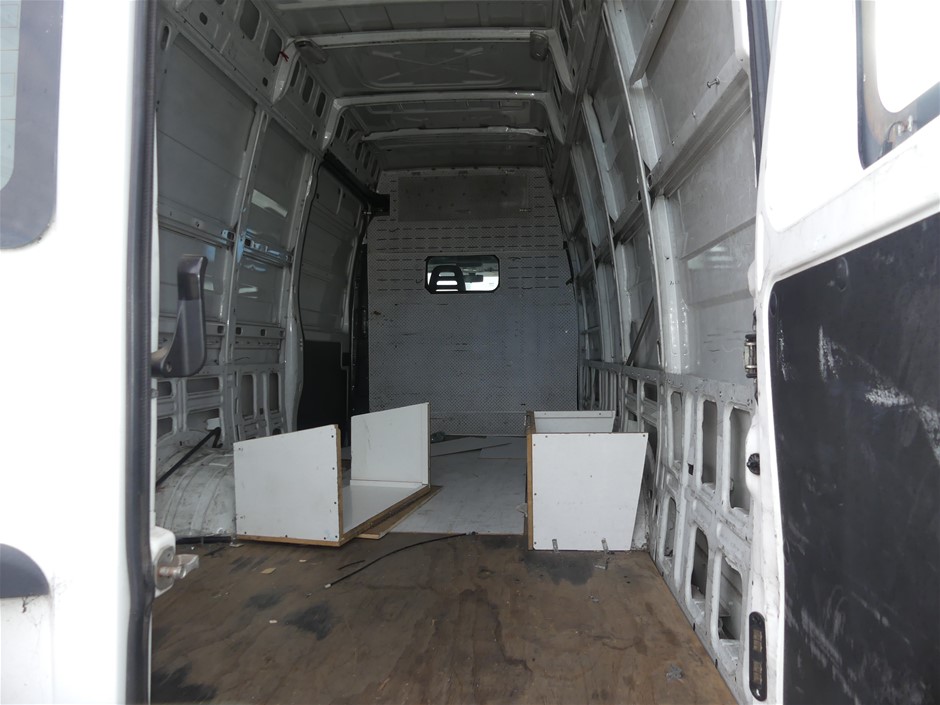 Wolf Blass Red Label Cabernet Merlot (6x 750mL).