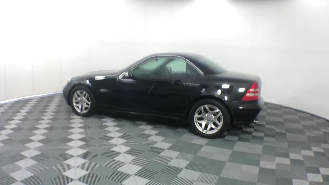 Hero of Zero (PF) Pinot Noir (6x 750mL)