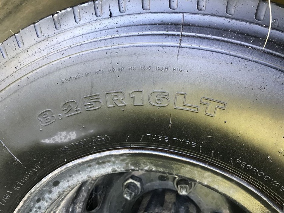 Wolf Blass Red Label Semillon Sauvignon Banc (6x 750mL)