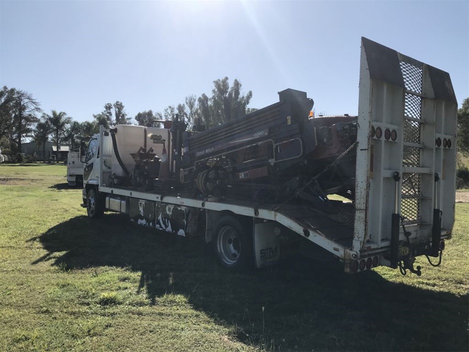 Komatsu Bladder Accumulator x 2