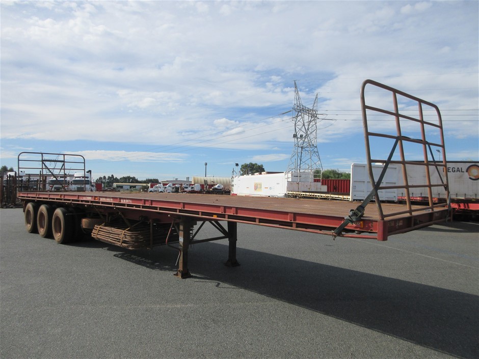 SEGAL 16" Carbon Steel, Black, Fixed 3-Bar Window Grill, 15-1/4 in.H x 23-1