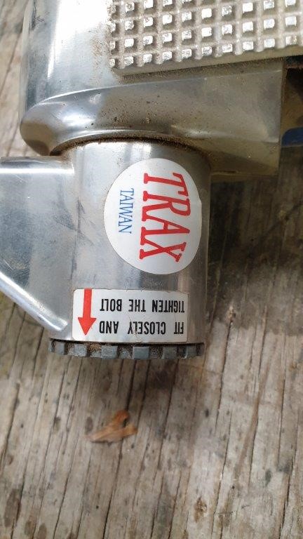 TOTON Trip Lever for Nexus Toilet, Brushed Nickel. Model THU164#B.