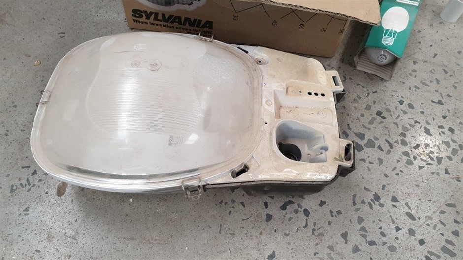 2 Packs of 200 POWERS 12x65mm Polycarbonate Sheeting Screws with Serrated H