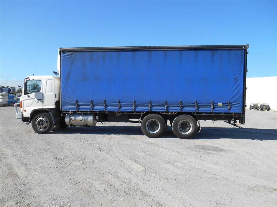 High Quality Simulated Diamond Women's Quartz Watch