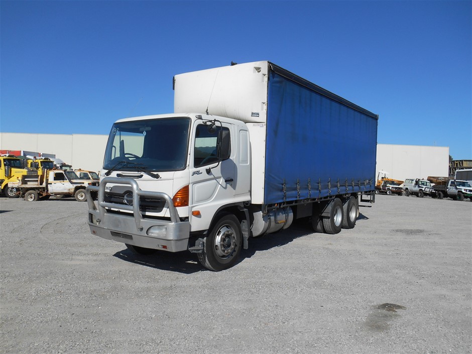 High Quality Simulated Diamond Women's Quartz Watch