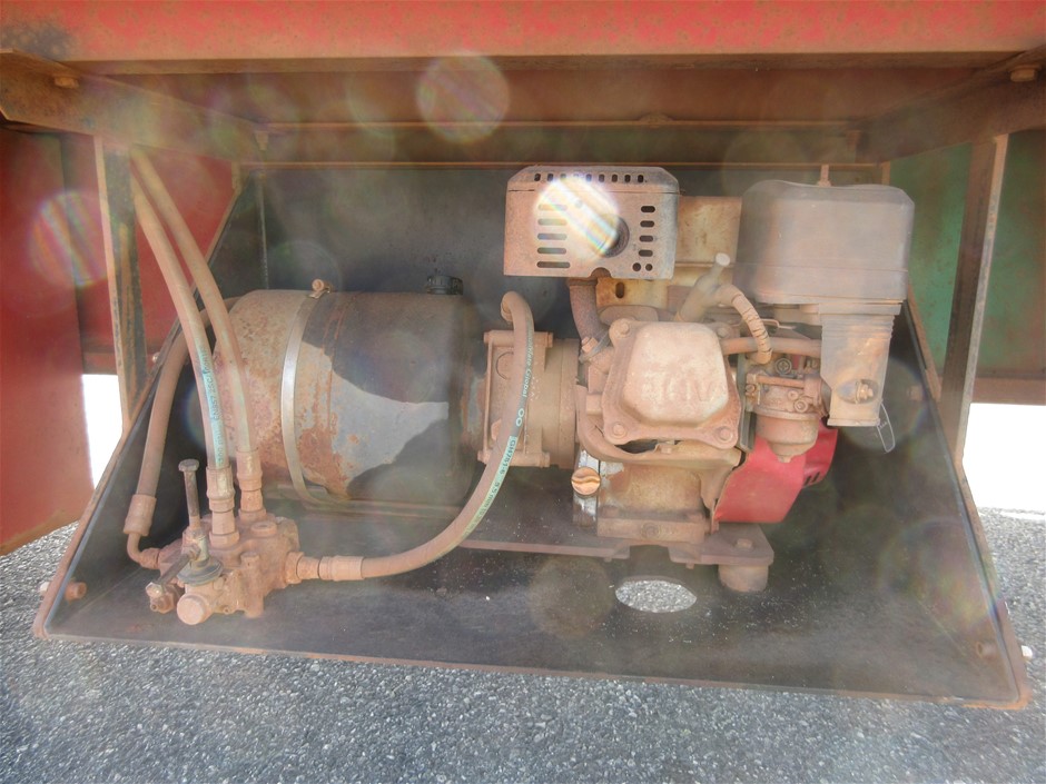 Sacred Hill Shiraz Cabernet (12x 750mL). NSW.