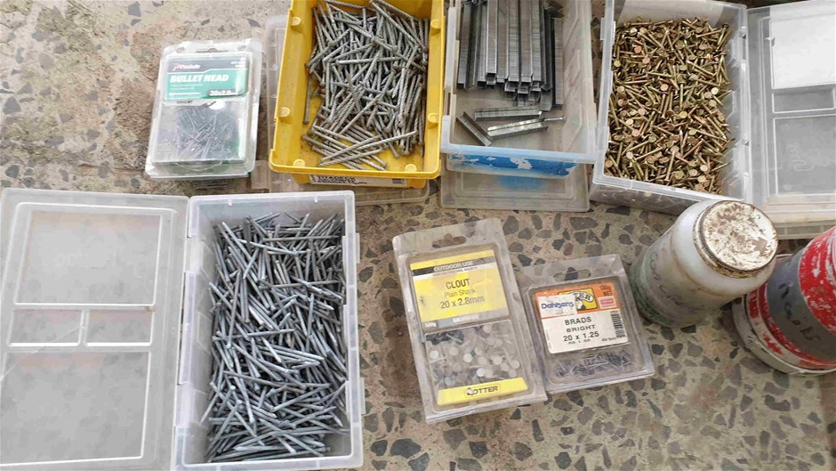 INDUSTRIAL PARTS FEEDER